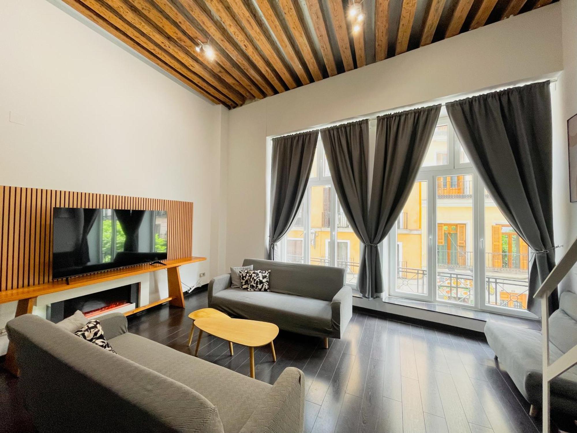 Carretas Duplex Exterior Izquierda Daire Madrid Dış mekan fotoğraf